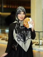 روسری ابریشم ژاکارد وارداتی (چهار رنگ) - طرح رویال روپ - Image 4